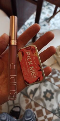 Customer photo review of O.TWO.O Honey Whisper Velvet Matte Lip Gloss
