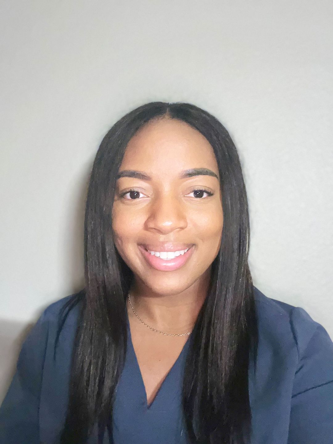 Customer photo review of Kelsey - Virgin Cambodian Hair - Light/Medium Yaki Coarse - InvisiRoot Thin-Part Wig™️