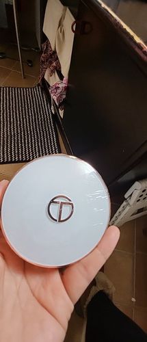 Customer photo review of O.TWO.O Silky & Moisturizing Setting Powder