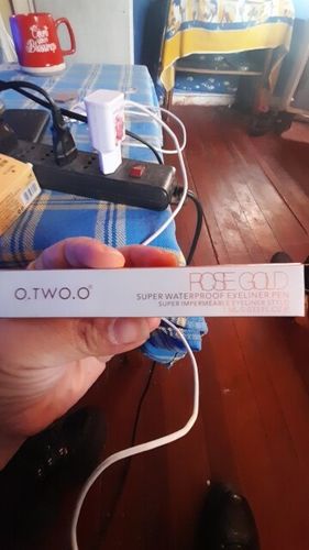 Customer photo review of O.TWO.O Super Waterproof Eyeliner