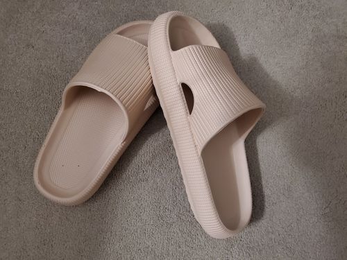 Customer photo review of The Cushy Slides™