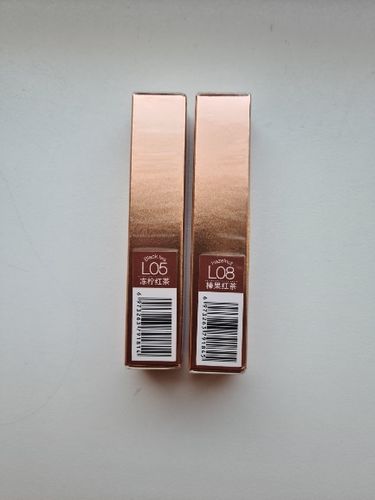 Customer photo review of O.TWO.O Matte Lip Glaze & Lipstick
