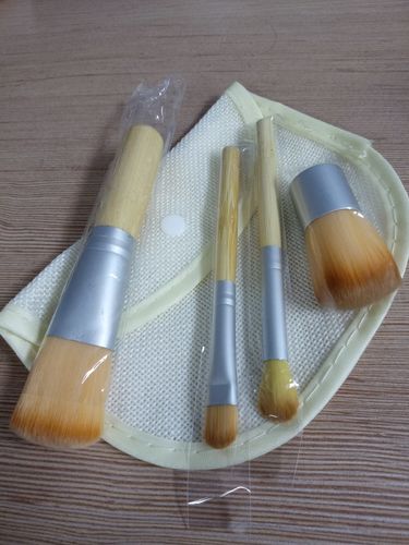 Customer photo review of O.TWO.O Bamboo Brushes