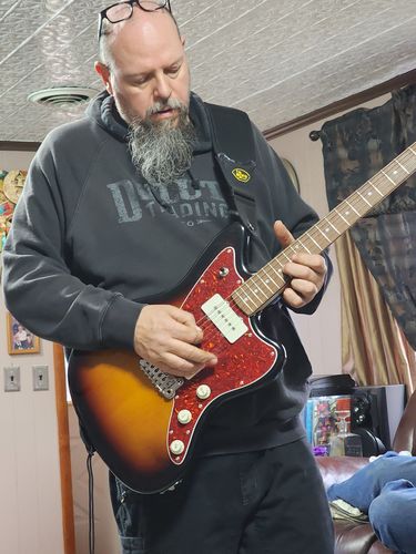 Customer photo review of CFG - 'ZERO-GRAVITY' Strap for Guitar & Bass