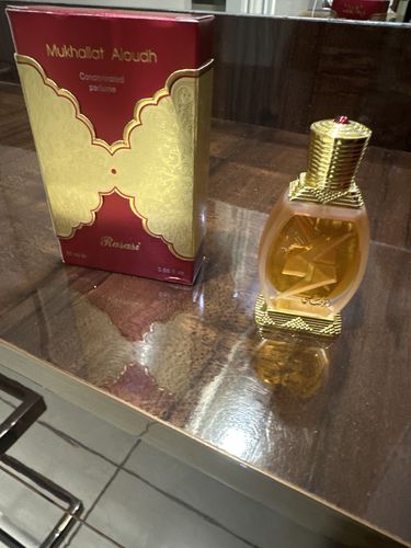 Customer photo review of Rasasi Mukhallat Al Oudh Attar - 20ml