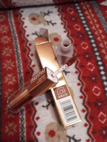 Customer photo review of O.TWO.O Matte Lip Glaze & Lipstick