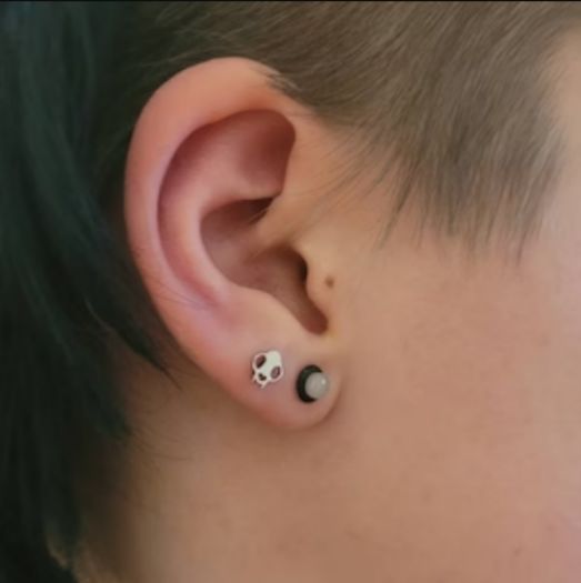 Customer photo review of Cat Skull Silhouette Nose Stud + Earring