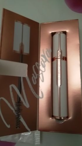 Customer photo review of O.TWO.O Gold Silk Satin Mascara