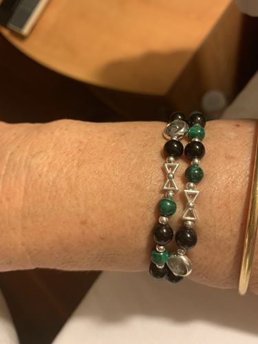 Customer photo review of Bracelet anti-douleur en malachite et tourmaline | Argent 925