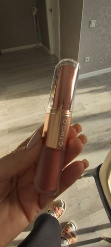Customer photo review of O.TWO.O Matte Lip Glaze & Lipstick
