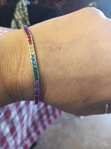 Customer photo review of Bracciale Tennis zirconi Rainbow taglio carrè 3mm