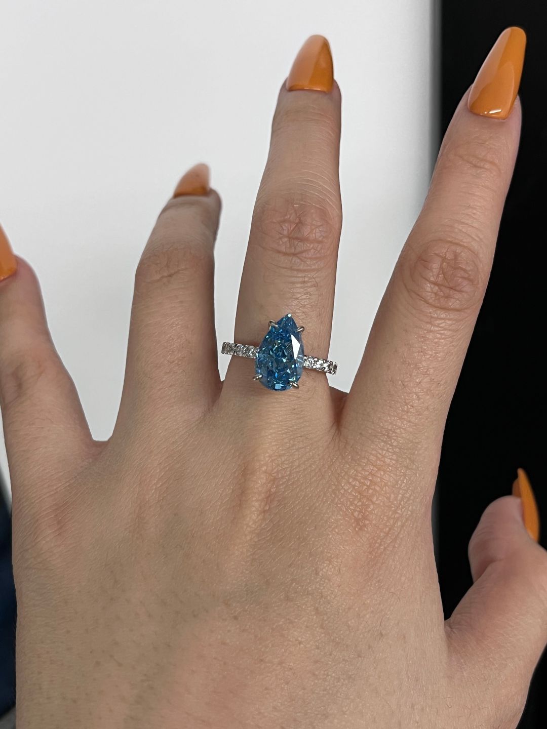 Customer photo review of Louily Unique 3.0 Carat Pear Cut Blue Sapphire Engagement Ring In Sterling Silver