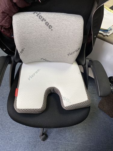 Customer photo review of Orthopedic Tailbone Seat Cushion - Rash