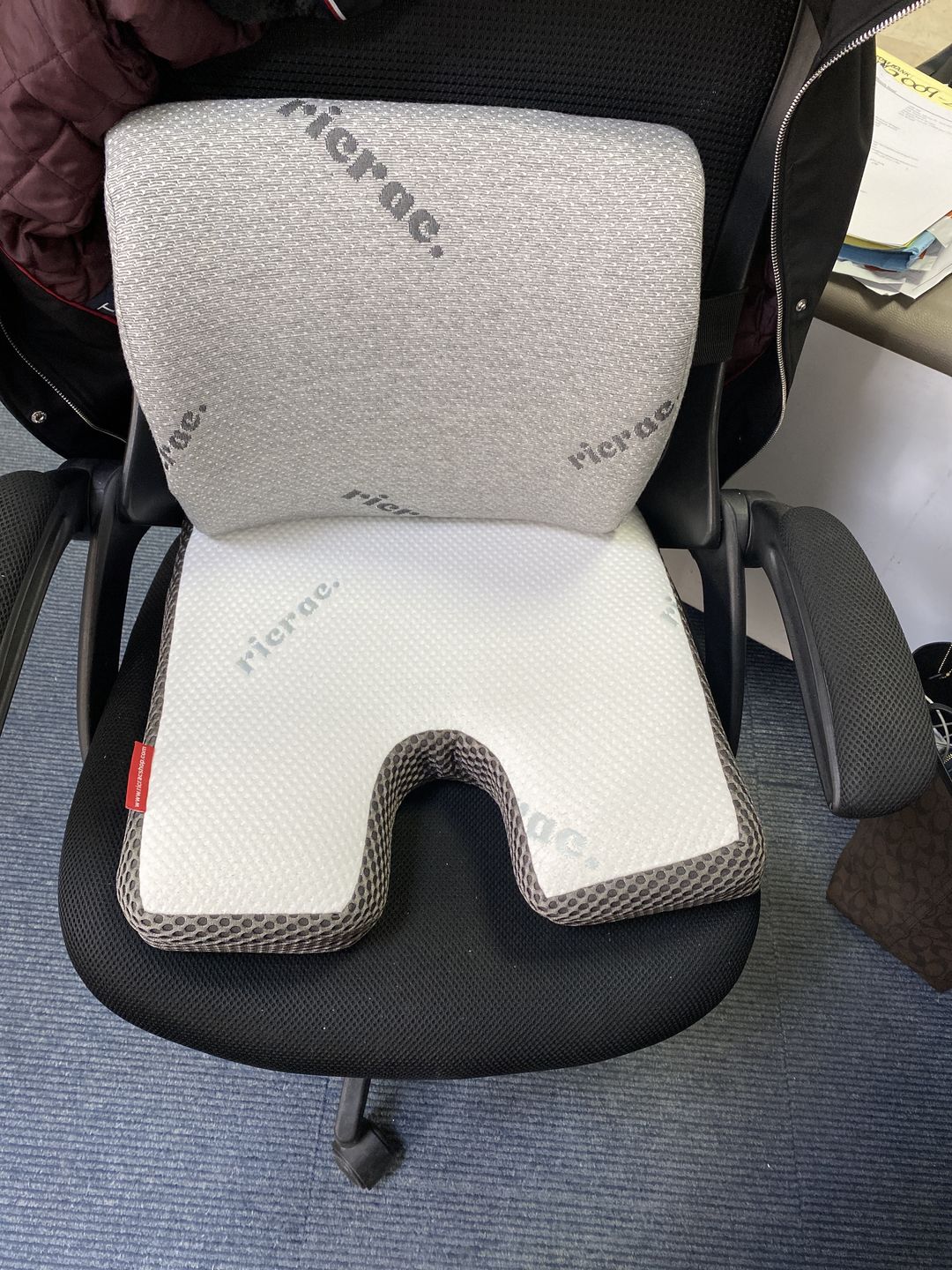 Customer photo review of Orthopedic Tailbone Seat Cushion - Rash