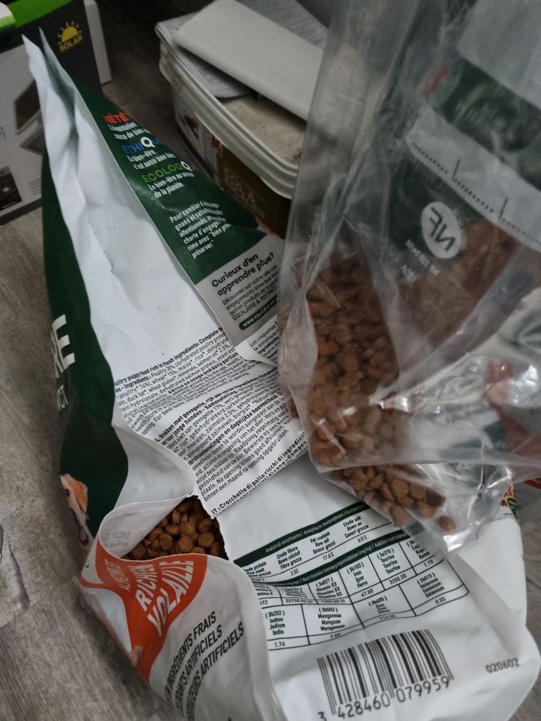 Customer photo review of Croquettes de volaille riches en ingrédients frais (chiot)