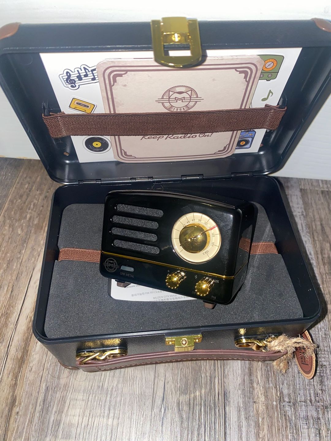 Customer photo review of MUZEN OTR Metal Wireless Portable FM Radio Bluetooth Speaker