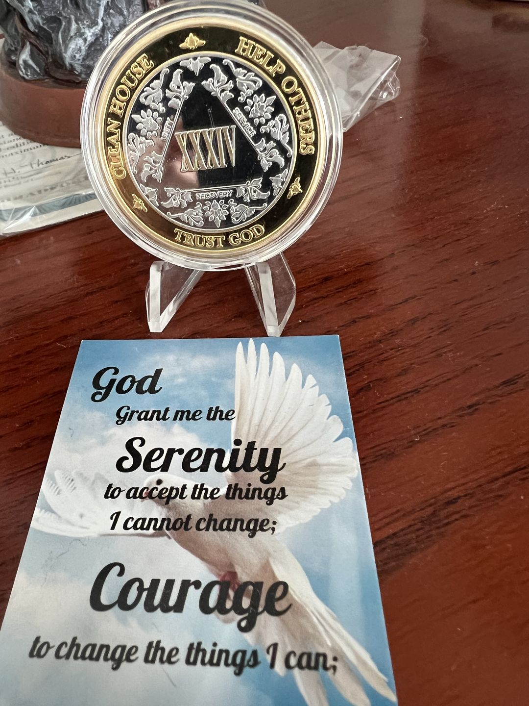 Customer photo review of 40mm AA Medallion Velvet Box - Specialty Chip/Coin/Token Holder