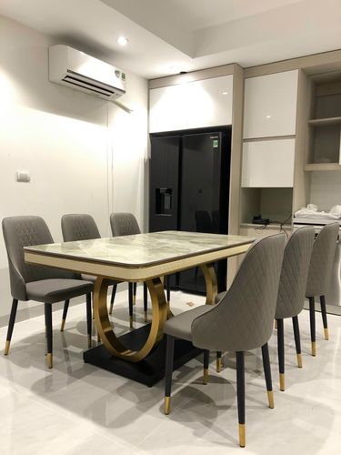 Customer photo review of BEVIS - Bàn ăn nhập khẩu