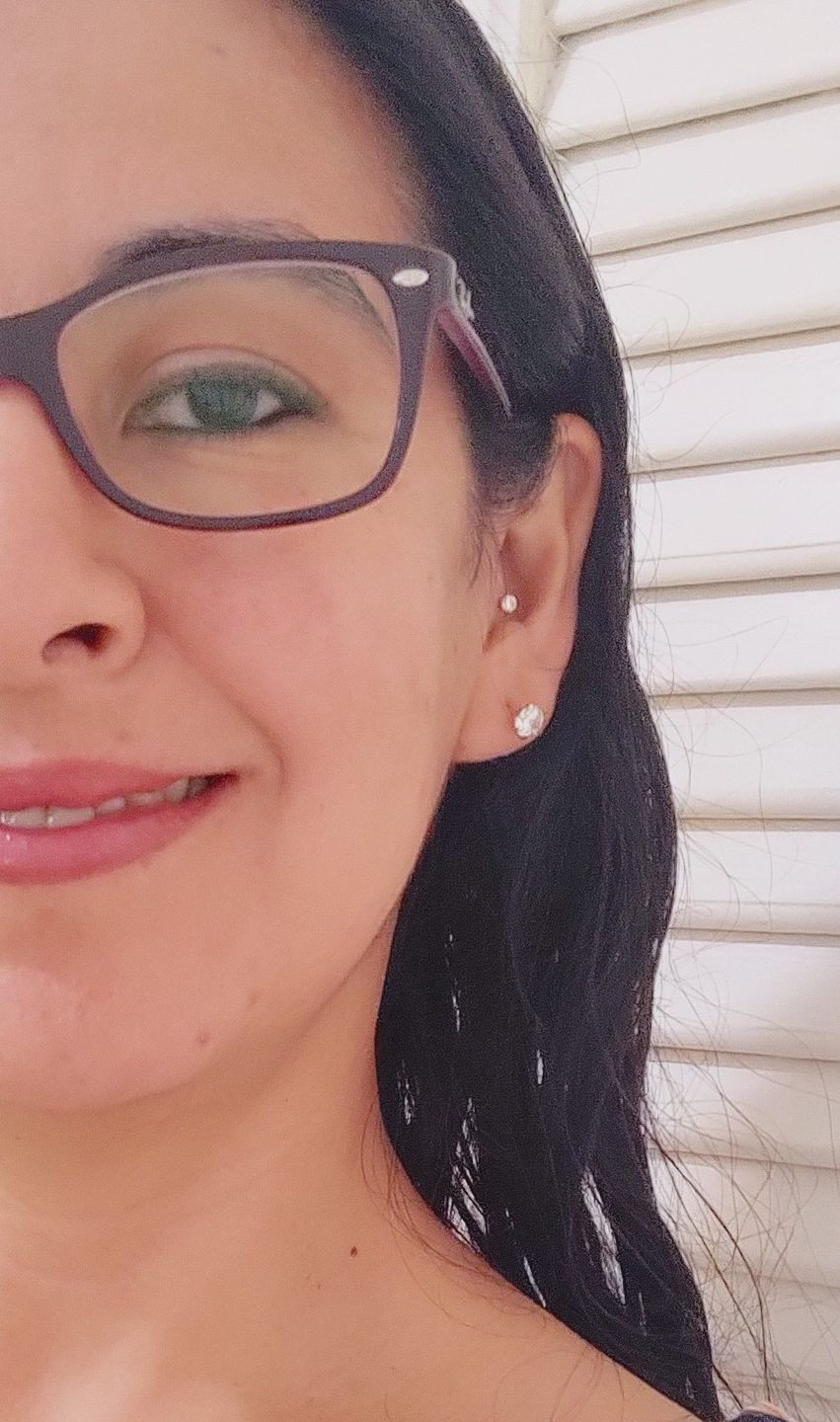 Customer photo review of Piercing Mini Diamante