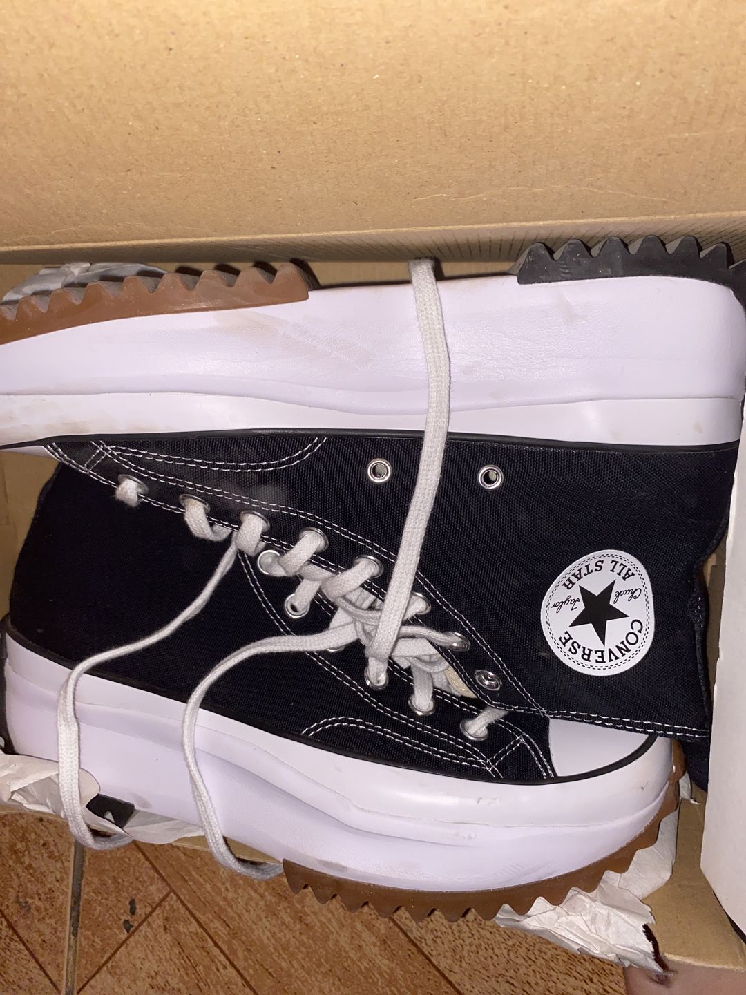 Customer photo review of Zapatilla Converse Run Star Hike Plataforma Mujer Negro