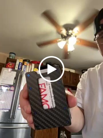 Customer video review of Carbon Fiber 3K matte Slim Wallet