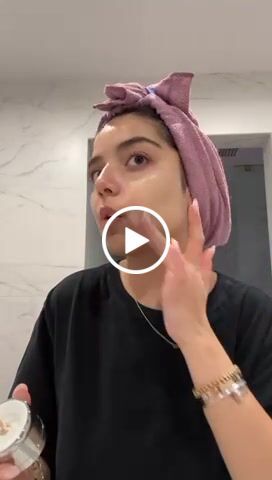 Customer video review of Giant Beauty Sponge