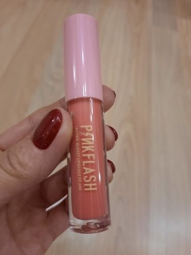 Customer photo review of PINKFLASH GLOSSY MOIST LIPGLOSS