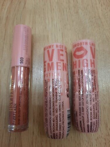 Customer photo review of PINKFLASH VELVET LIPSTICK