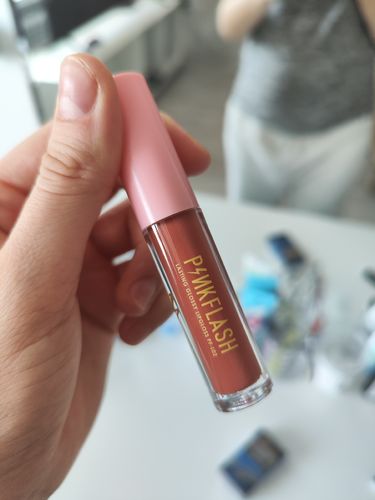 Customer photo review of PINKFLASH GLOSSY MOIST LIPGLOSS