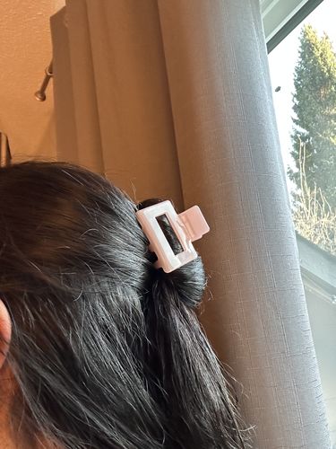 Customer photo review of Soho Claw Clip