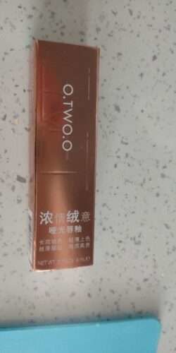 Customer photo review of O.TWO.O Velvet Matte Liquid Lipstick Copper Packing