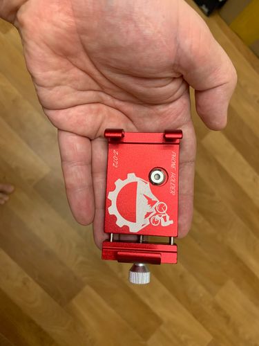 Customer photo review of Soporte para teléfono móvil de bicicleta de aleación de aluminio, soporte para teléfono, soporte para bicicleta de motocicleta y coche eléctrico, pieza de ciclismo