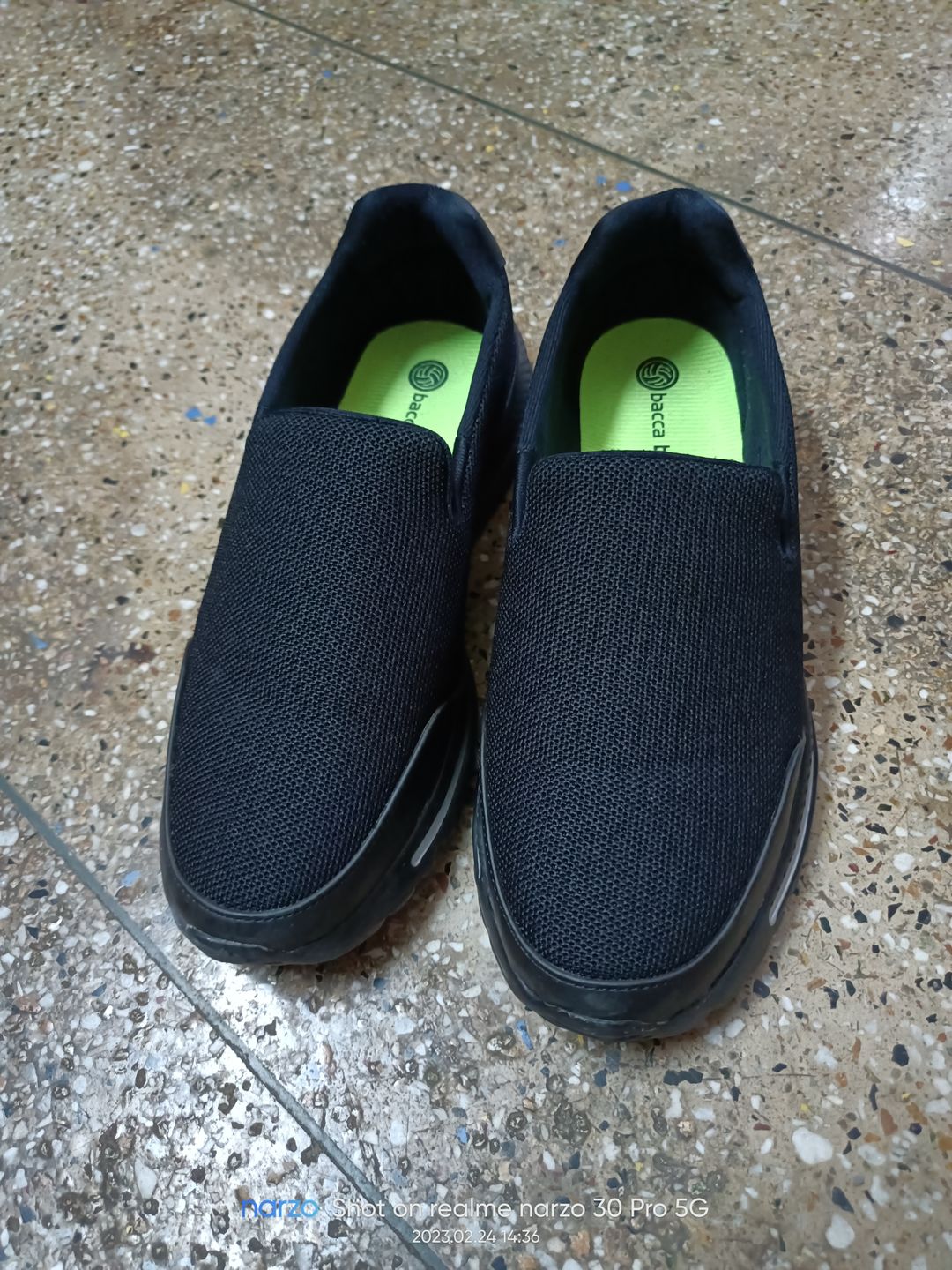 Customer photo review of Bacca Bucci Men's Comfortable Lightweight Walking Shoes
