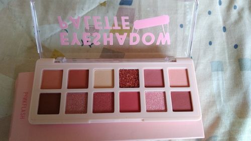 Customer photo review of PINKFLASH EYESHADOW PALETTE