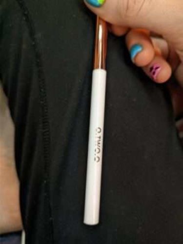 Customer photo review of O.TWO.O Under Eye Pencil