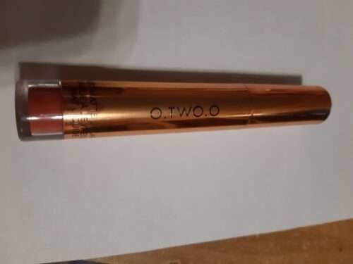 Customer photo review of O.TWO.O Velvet Matte Liquid Lipstick Copper Packing