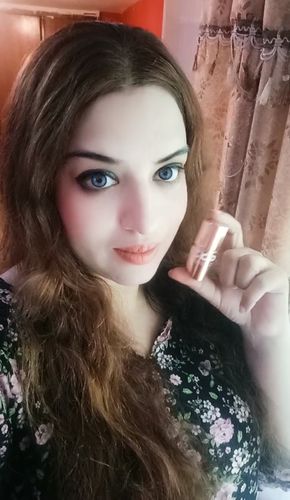 Customer photo review of O.TWO.O Bounce Blush Stick