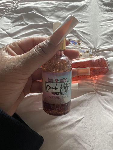 Customer photo review of Bomb Kitty Yoni Oil
