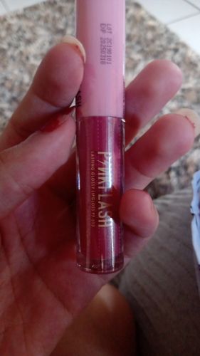 Customer photo review of PINKFLASH GLOSSY MOIST LIPGLOSS