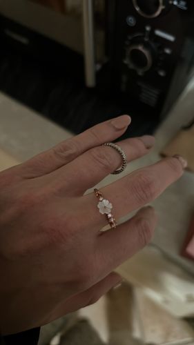 Customer photo review of Bague fleur Côme