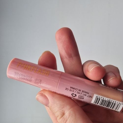 Customer photo review of PINKFLASH LASTING MATTE CONCEALER