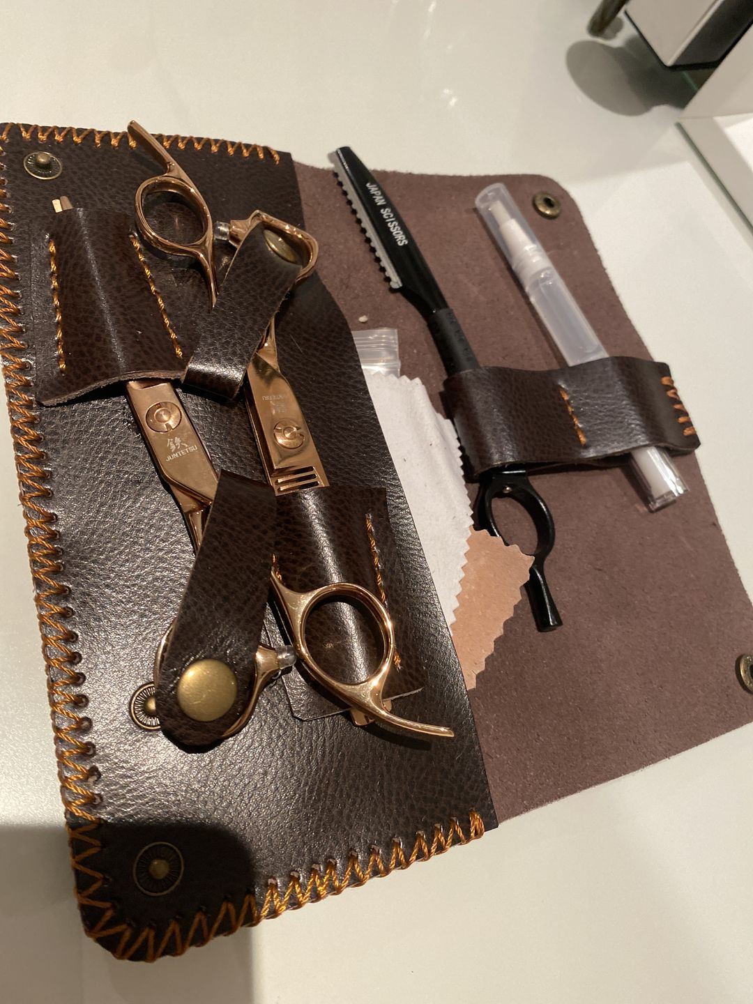 Customer photo review of Juntetsu Rose Gold Hairdressing Scissor Set