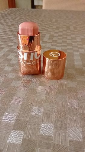 Customer photo review of O.TWO.O Blush Stick