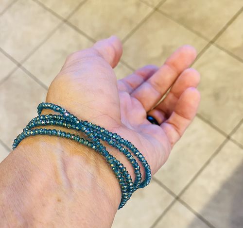 Customer photo review of Green Crystal Wrap Bracelet to Restore Depleted Energy