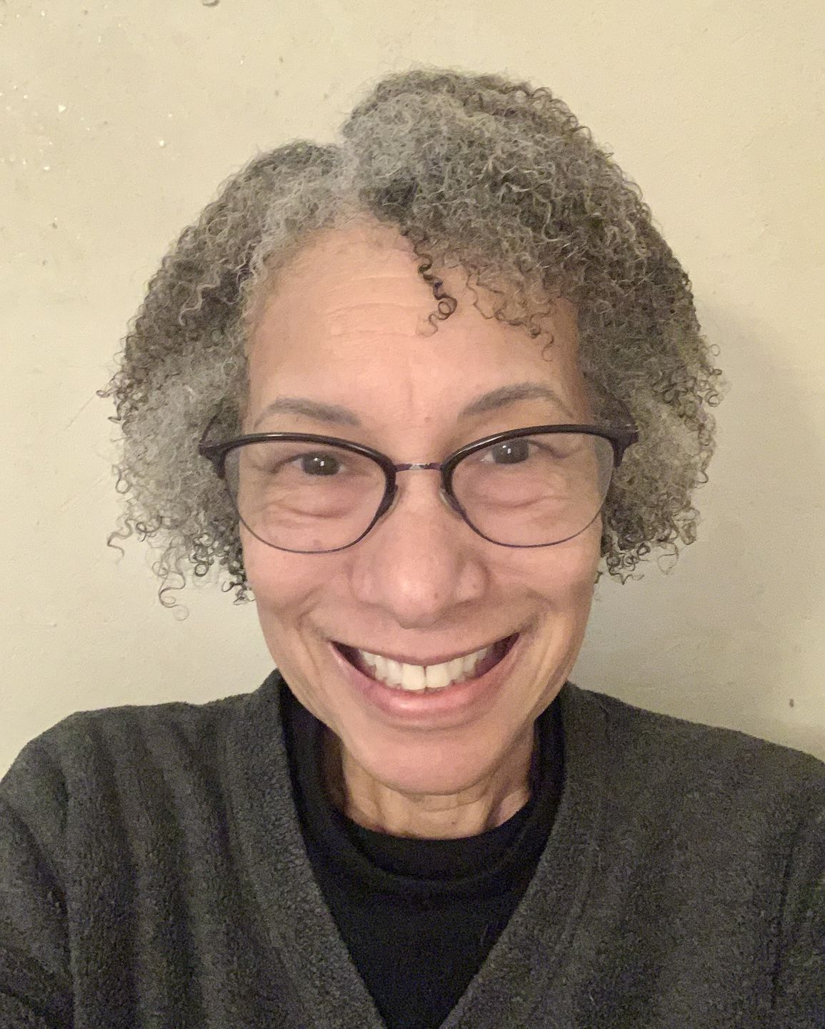Customer photo review of Defining Flaxseed Gel for Curly Hair with Organic Jojoba Oil for Moisture and Lavender Fragrance