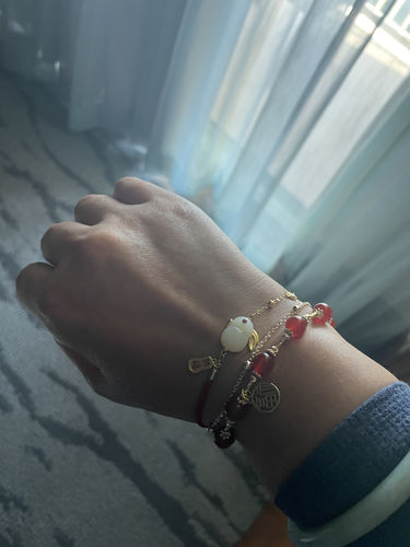 Customer photo review of Natural Hetian Jade Red Rope Wealth Rabbit Bracelet
