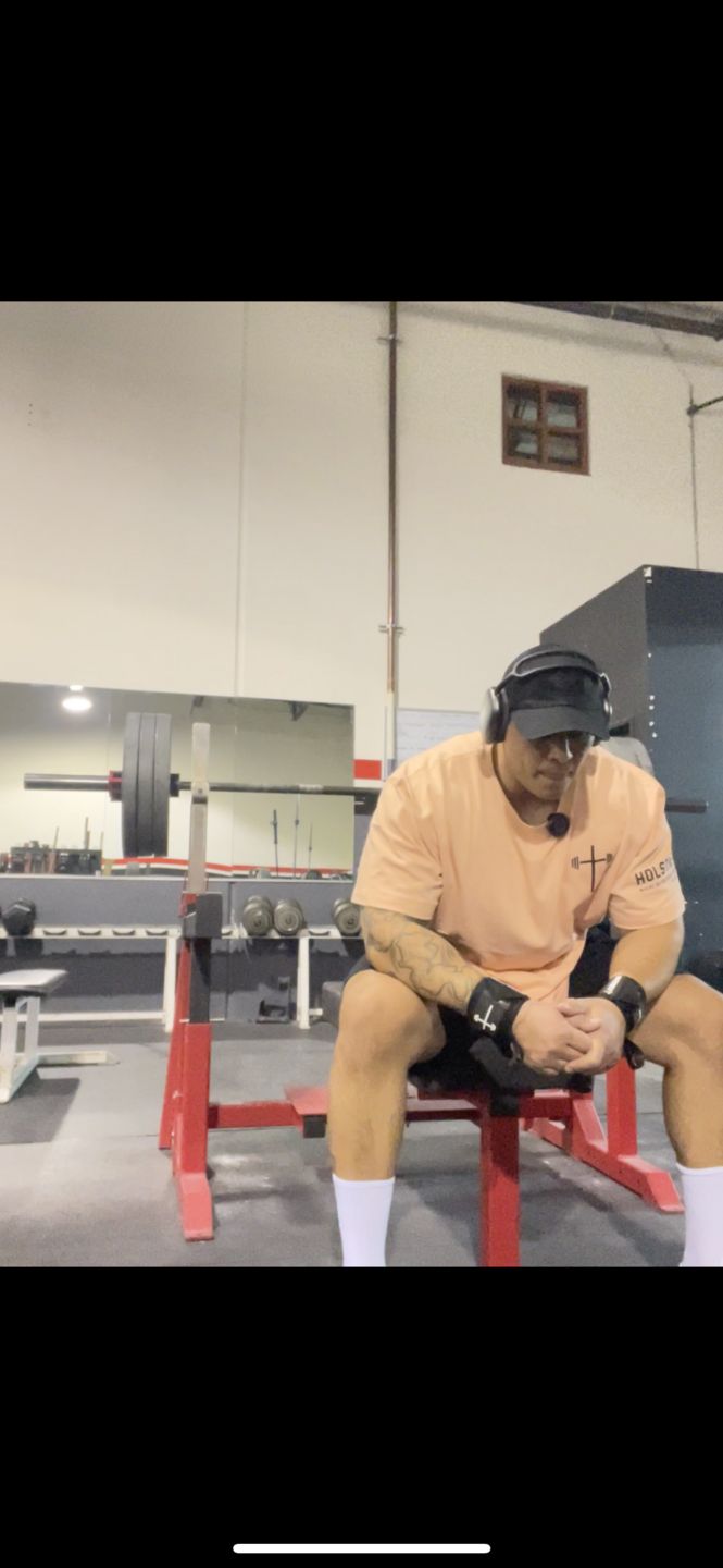 Customer photo review of HolStrength Wrist Wraps 18"