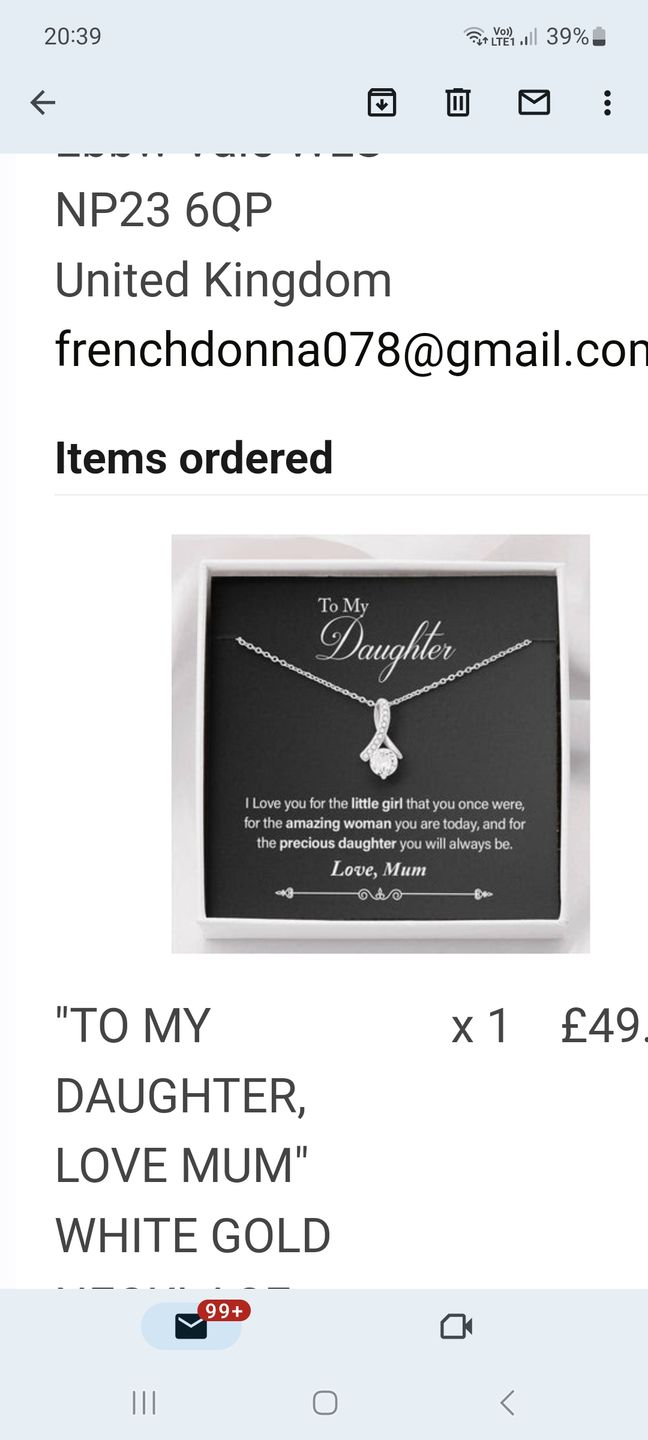 Customer photo review of "TO MY DAUGHTER, LOVE MUM" WHITE GOLD NECKLACE