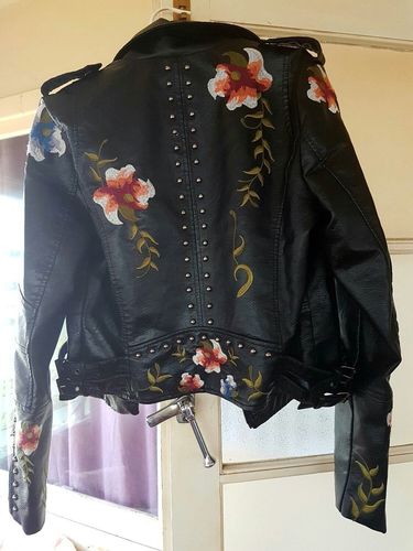 Customer photo review of Veste brodée