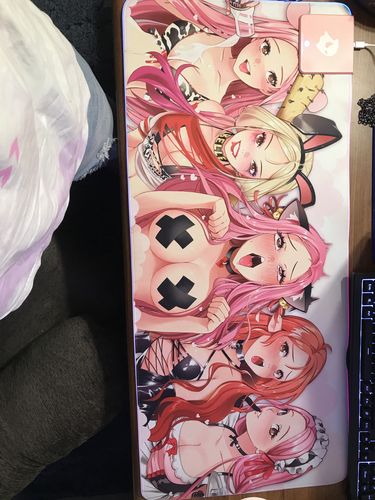 Customer photo review of Belle Delphine Baddie P1 - Mousepad XL